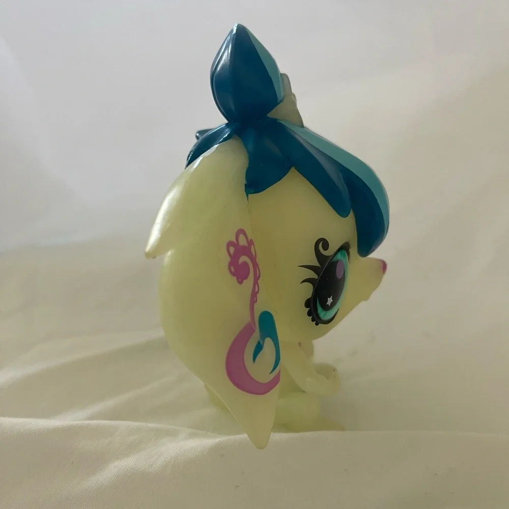 Littlest Pet Shop Moonlite Fairies STAR GLOW FAIRY Glows in the dark